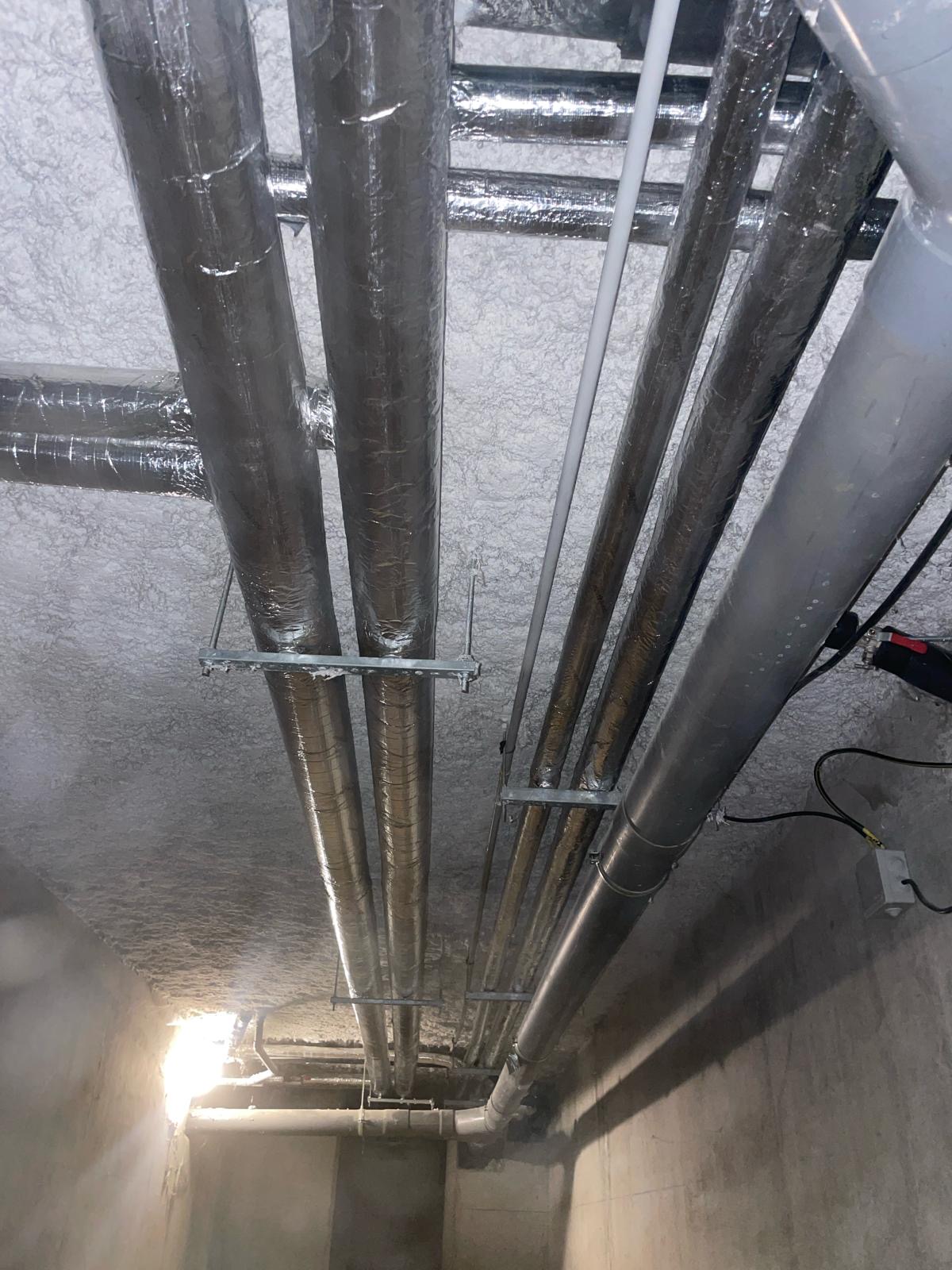 Isolation de tuyauteries et flocage plafond